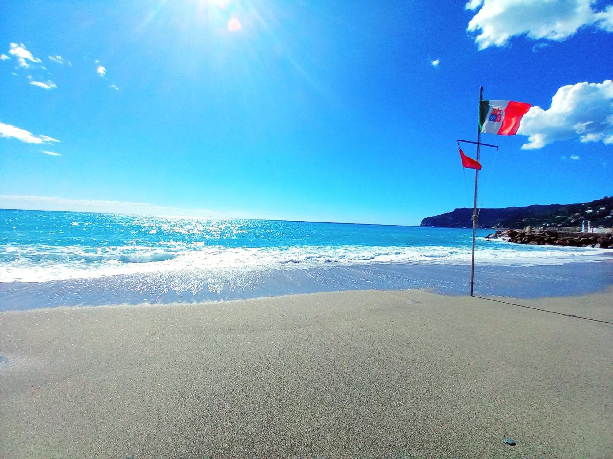 Sweet Sea View Apartment Savona Exterior photo